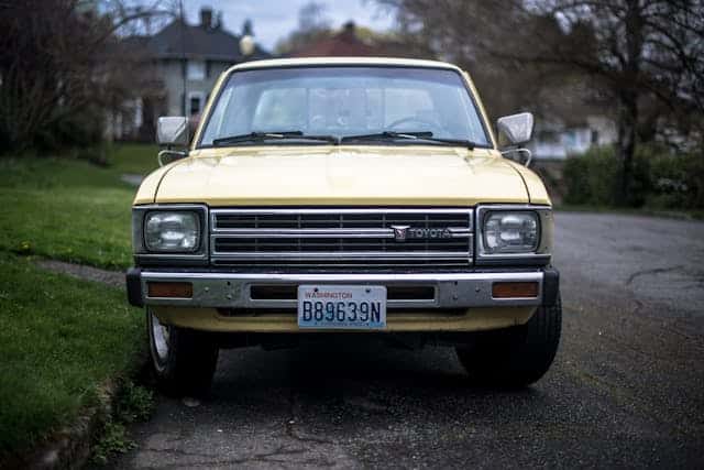 old toyota hilux